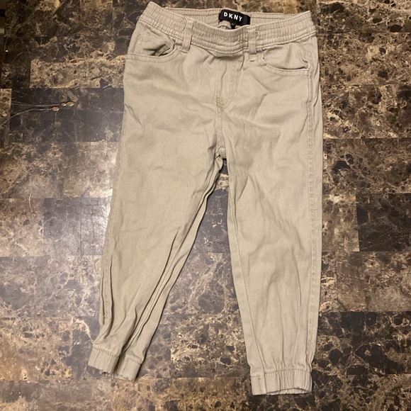 This outfit was wear ounce great brand - Picture 2 of 7